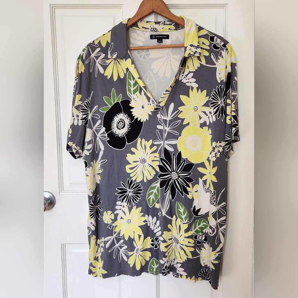 Men's 2XL Hawaiian style shirt